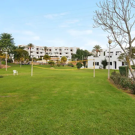 Holiday home Ema Clube Em *