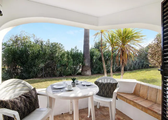 Ema Clube Em * Albufeira