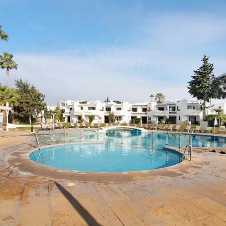 Semesterbostad Ema Clube Em